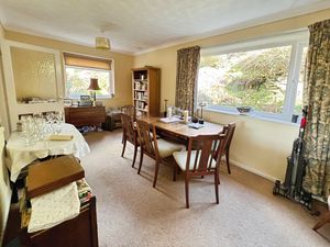 Dining room- click for photo gallery